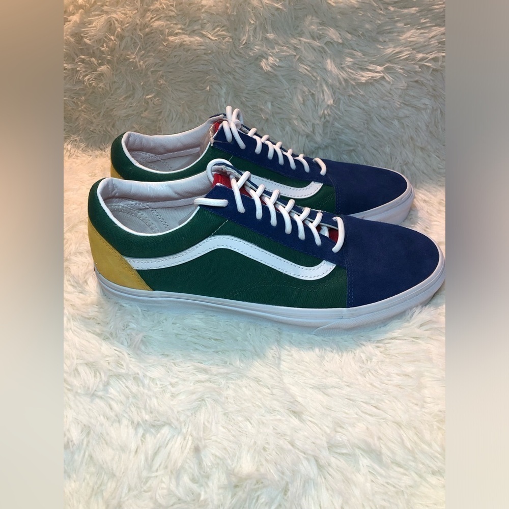 Vans Men's Blue Green Yellow and Red Sneakers Men’s size 10.5 NWOT - Picture 4 of 16